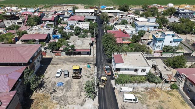 Büyükşehir’den Gençosman’da KesintisizAsfalt Mesaisi