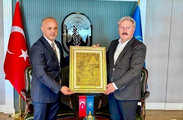 Başkan Koray Kıraç;”Melikgazi Belediye Başkanı Palancıoğlu’nu ziyaret etti