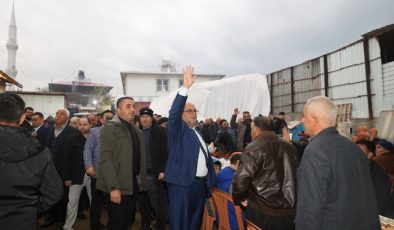 YÜZ YÜZE 100. MAHALLEDE: BAŞKAN AKPINAR GÖNÜLLERE DOKUNAN BULUŞMALARINI SÜRDÜRÜYOR