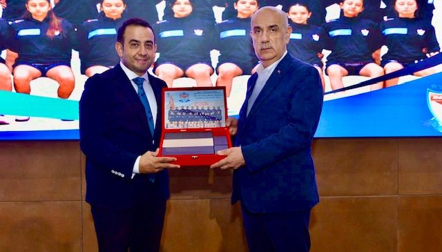 MARAŞGÜCÜSPOR’DA HEDEF 1. LİG: KADIN HENTBOL TAKIMI SEZON ÖNCESİ GÜÇ BİRLİĞİ YAPTI