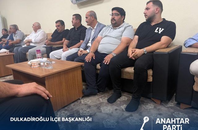Anahtar Parti Dulkadiroğlu Teşkilatı’ndan Bilal Okay’ın Ailesine Taziye Ziyareti