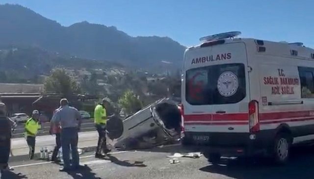 Kahramanmaraş’ta otomobilin takla attığı kazada 1 kişi öldü, 4 kişi yaralandı