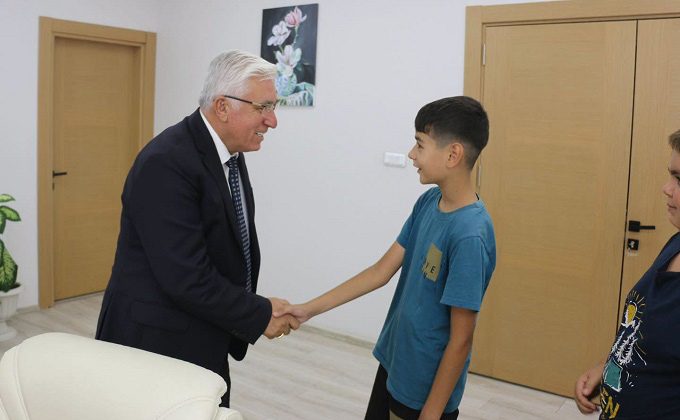 Pazarcık’ta Çocukların Talebi Gerçeğe Dönüşüyor: Sevgi Parkı’na Mini Futbol Sahası