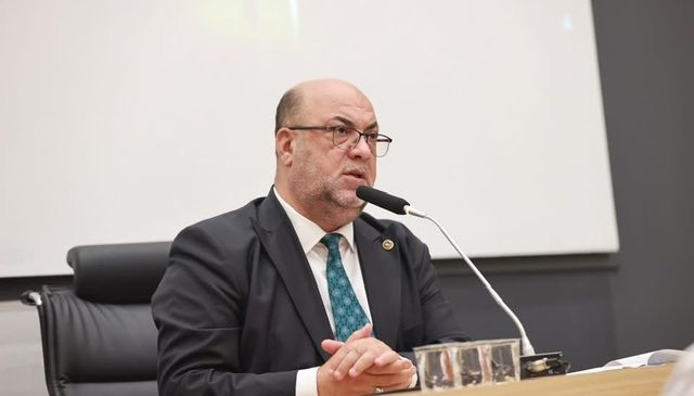 Dulkadiroğlu Belediye Başkanı Mehmet Akpınar’dan Dikkat Çeken Makale: “Bir Toplumun Çivileri Gevşerse”