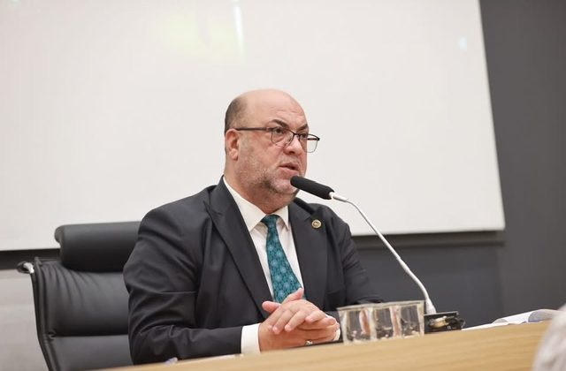 Dulkadiroğlu Belediye Başkanı Mehmet Akpınar’dan Dikkat Çeken Makale: “Bir Toplumun Çivileri Gevşerse”