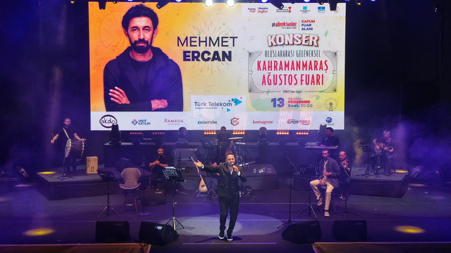 Geleneksel Ağustos Fuarı’nda Türkü ve Şiir Aynı Ezgilerde Buluştu
