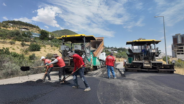 Büyükşehir, Asfalt Mesaisini Yeni Haftada 4 İlçe 16 Farklı Noktada Sürdürecek