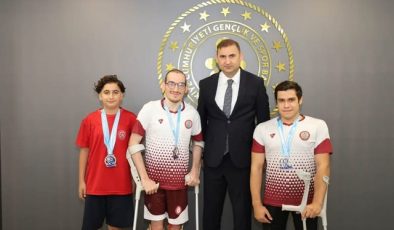 Kahramanmaraşlı Para Yüzme Sporcularından Türkiye Şampiyonası’nda Büyük Başarı