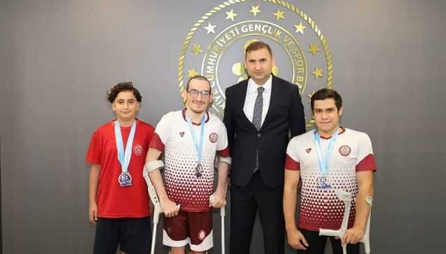 Kahramanmaraşlı Para Yüzme Sporcularından Türkiye Şampiyonası’nda Büyük Başarı