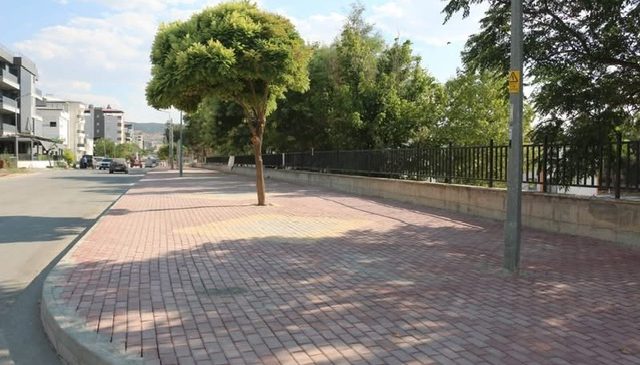 Pazarcık’ta Yatılı Bölge Yolu’na Yeni Kaldırımlar