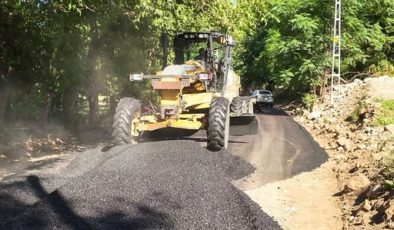 Andırın’da Yağışların Yaraları Sarılıyor: Yeşilova Mahallesi’nde Yollar Yenilendi