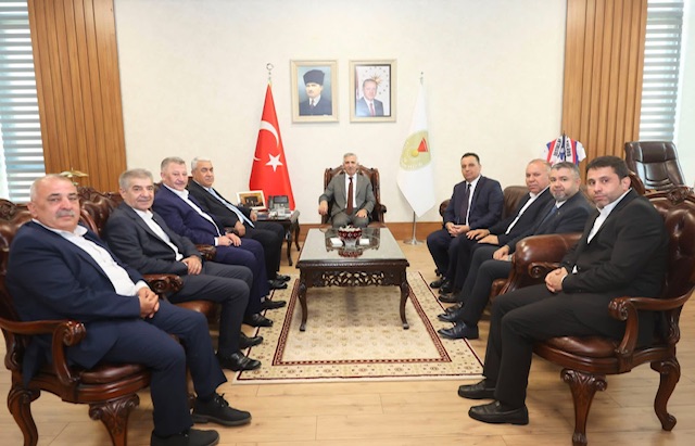 Kahramanmaraş Esnaf ve Sanatkârlarından Vali Ünlüer’e Ziyaret