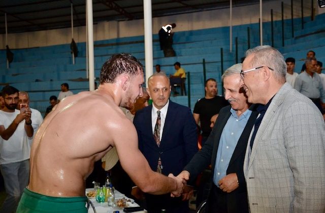 Afşin Er Meydanında Şampiyon Belli Oldu: Emirhan Kılıç Zirvede