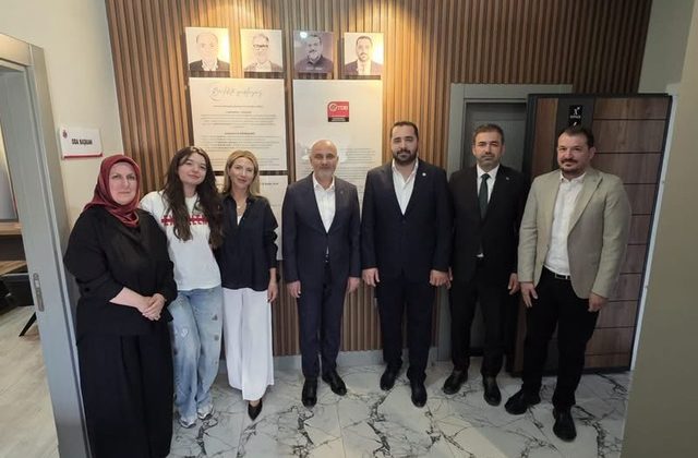 AK Parti Kahramanmaraş İl Başkanı Burak Gül’den Diş Hekimleri Odası’na Ziyaret