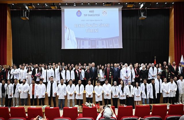 KSÜ Tıp Fakültesi Birinci Sınıf Öğrencileri Beyaz Önlüklerini Giydi