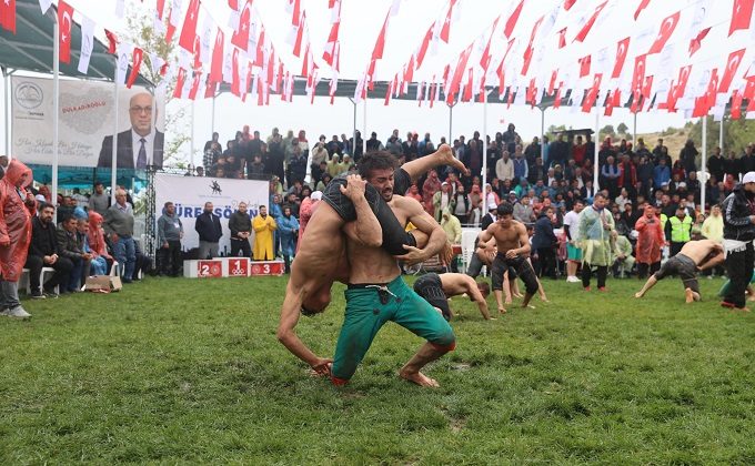15. BERTİZ BAYDEMİRLİ GELENEKSEL KISA ŞALVAR GÜREŞ FESTİVALİ’NE DAVET
