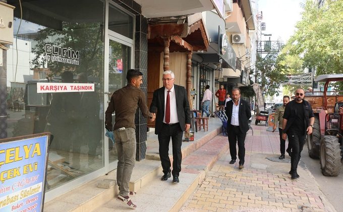 Pazarcık’ta Atatürk Caddesi’nde Kaldırım Çalışmaları Sürüyor