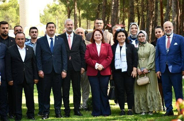 Anahtar Parti’den Dulkadiroğlu’nda Muhtarlar Buluşması: “Maraş’ın Problemlerinin Sebebi Siyasetçi!”
