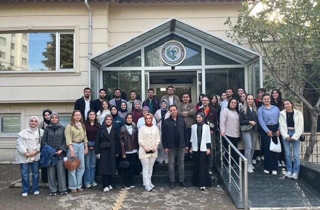 Kahramanmaraş’ta Yardımcı Eczacılara Yönelik Pratik Eğitim Programı Tamamlandı