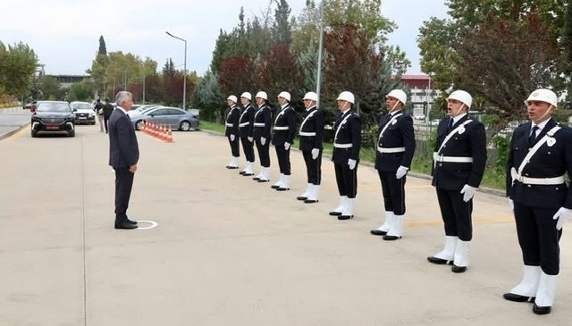 Vali Ünlüer’den Emniyet Müdürü Kalaycı’ya Hayırlı Olsun Ziyareti