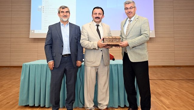 KSÜ’de Din İstismarının Sosyo-Politik Boyutları Masaya Yatırıldı