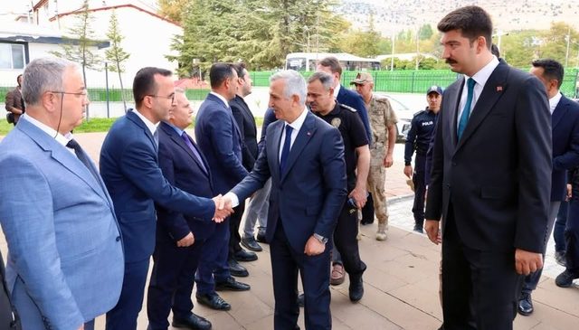 Vali Ünlüer Nurhak’ta: Devam Eden Yatırımları İnceledi, Vatandaşlarla Gönül Köprüsü Kurdu