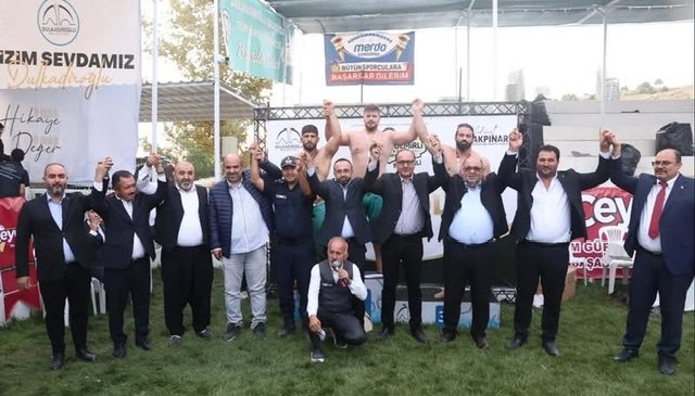 Bertiz Baydemirli’de Er Meydanı Coşkuyla Tamamlandı! Başpehlivanlar Belli Oldu