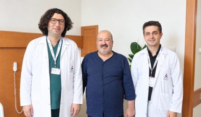 ŞAH VE BEYİN DAMARLARINDA CİDDİ DARLIK BULUNAN HASTA, SANKO ÜNİVERSİTESİ HASTANESİ’NDE SAĞLIĞINA KAVUŞTU