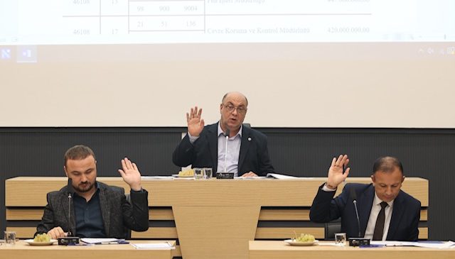 DULKADİROĞLU BELEDİYE MECLİSİNDE 2027 YILI BÜTÇESİ MASAYA YATIRILDI