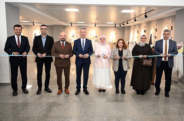 KSÜ’de “Zarfı Açılmamış Mektuplarda Annemin Duası” Sergisi Sanatseverlerle Buluştu
