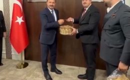 Anahtar Parti Dulkadiroğlu Teşkilatından Genel Başkan Ağıralioğlu’na Kahramanmaraş’ın Yöresel Değerleri