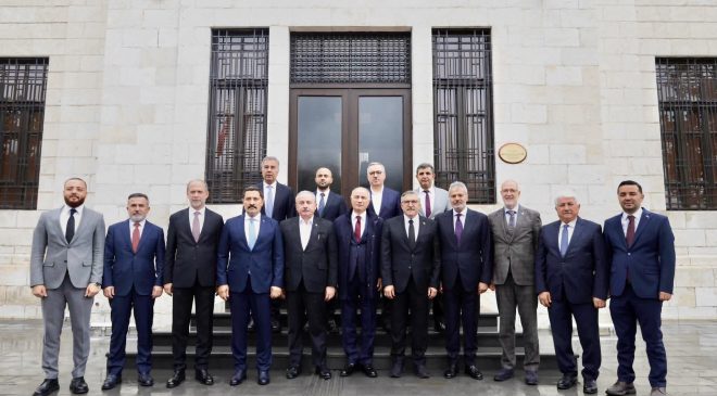 AK Parti’nin Üst Düzey İsimlerinden Hatay Büyükşehir Belediyesine Ziyaret
