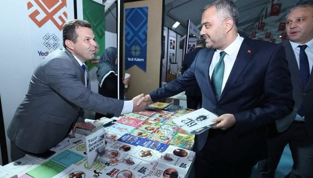 Hanifi Toptaş’tan Kitap Fuarına Davet: “Gel ve Fark Et”