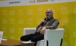 Savaş Barkçin, Kitap Fuarı’nda Okurlarına Seslendi
