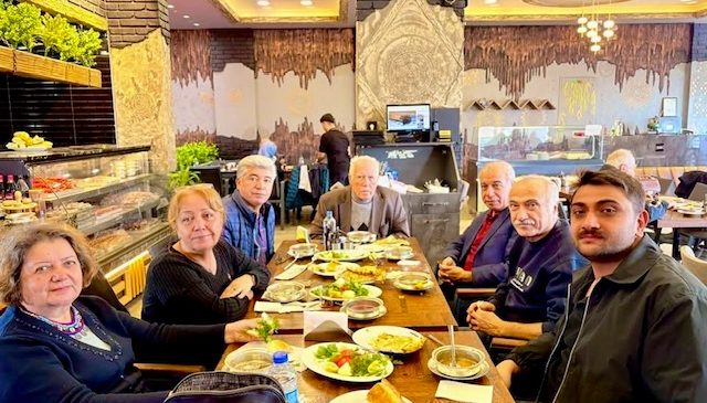 Mahmut Bayazıt’tan Ankara’da Maraş Paçası Buluşması: “Memleket Sevgisi Mesafeleri Aşar”