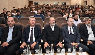 Erbaş, KSÜ’de “İslam’ın Işığında Bilgiden Bilince” Konferansı Verdi
