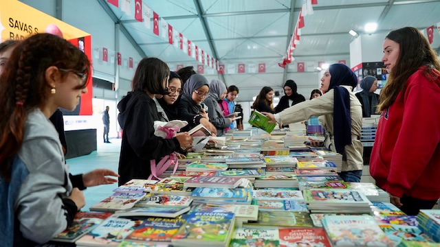 Anadolu’nun En Büyük Kitap Fuarı, Öğrencilerle Şenleniyor