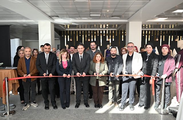 KSÜ’de KUTNOVA Sergisi ve Dijital Defilesi Sanatseverlerle Buluştu