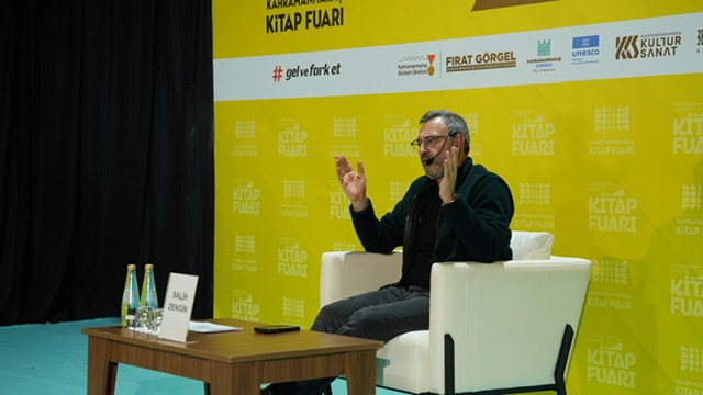 Büyükşehir’in Kitap Fuarında Salih Zengin’den Çocuklara Kitap Sevgisi Üzerine Söyleşi