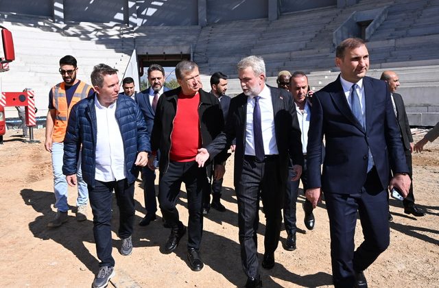 Kahramanmaraş Stadyumu’na Türk Futbolunun Efsanelerinden Tam Not