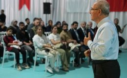 Kitap Fuarı’nda Halit Ertuğrul’dan Gençlere ve Ailelere Hayat Rehberliği