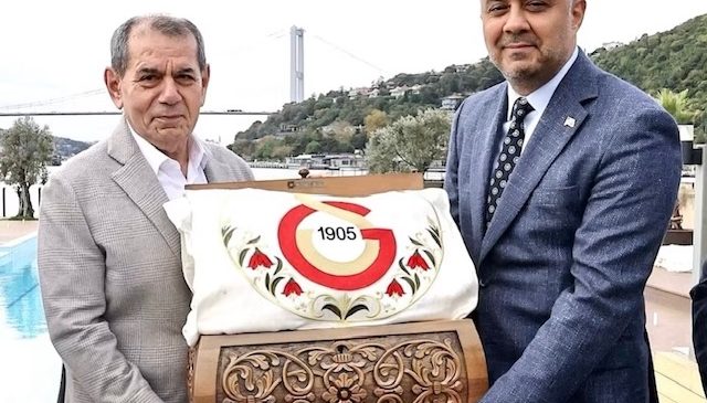 Başkan Hanifi Toptaş’tan Galatasaray Başkanı Dursun Özbek’e Kahramanmaraş Hediyesi