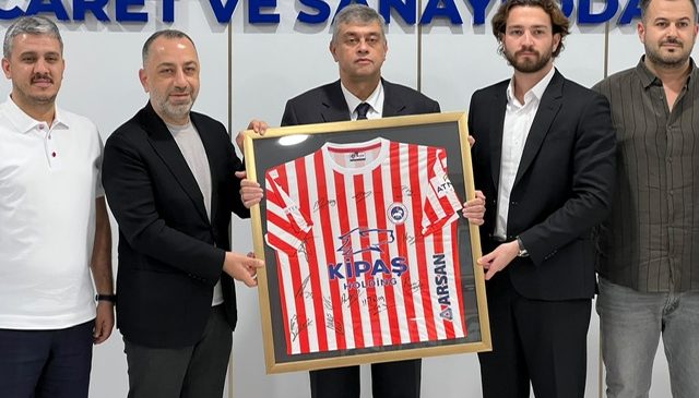 KMTSO Meclis Başkanı Mahmut Arıkan’dan İstiklalspor’a 100 Bin Dolarlık Destek